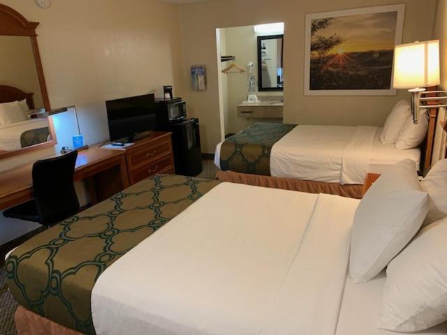 Candler Days Inn By Wyndham Asheville West מראה חיצוני תמונה